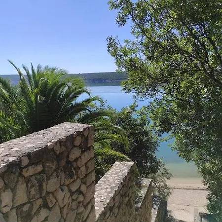 Knezevic Apartment *